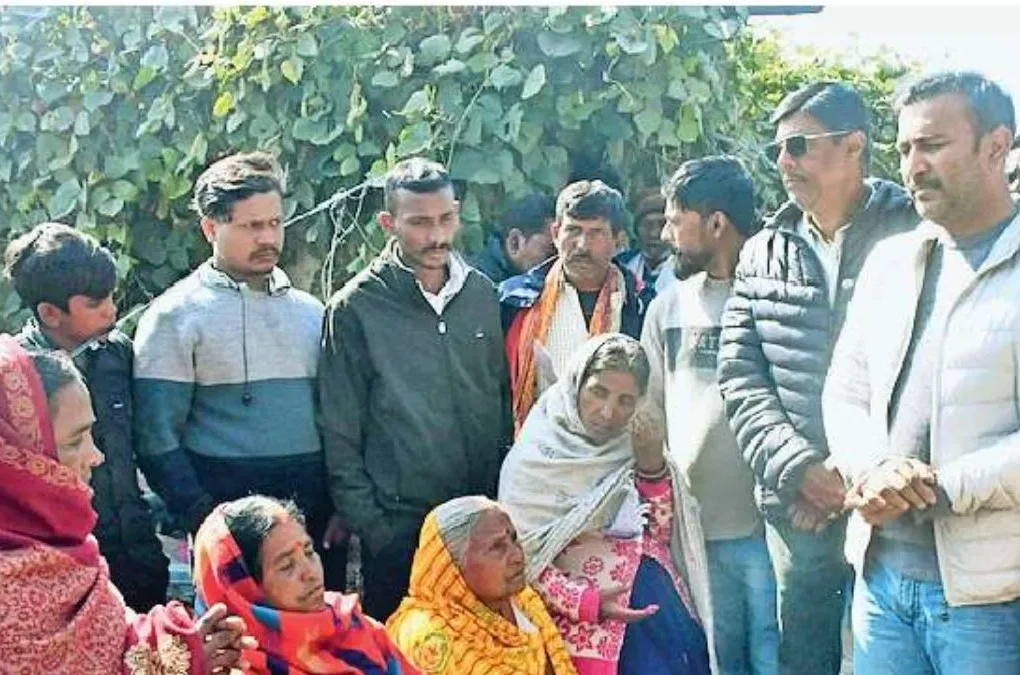 सुदेश महतो ने लापता बच्चों के माता-पिता से की मुलाकात, राज्य सरकार पर साधा निशाना: ‘कानून व्यवस्था पूरी तरह ध्वस्त’