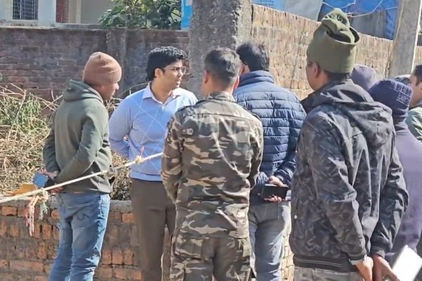 हजारीबाग विस्फोट कांड: 17 घंटे बाद भी घटनास्थल से नहीं हटे शव, बम निरोधक दस्ता और एसएफएसएल जांच में जुटी