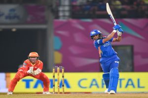 WPL 2026: हरमनप्रीत कौर की दमदार पारी से मुंबई इंडियंस ने गुजरात जायंट्स को दी शिकस्त